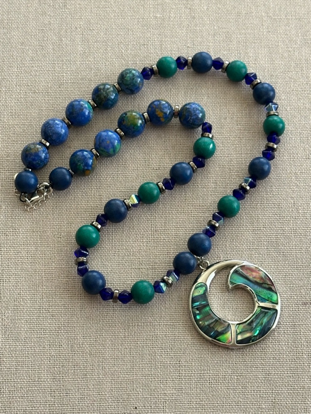 22 inch Abalone Shell bead necklace NWOT - Picture 3 of 15